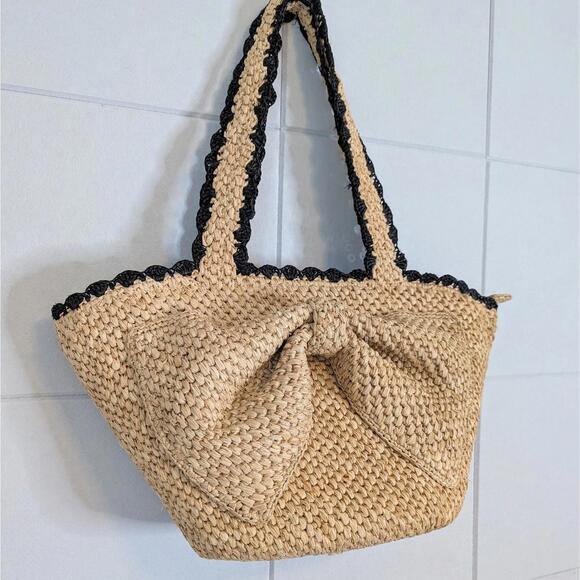 Kate Spade New York x Target large raffia bow tote bag - Picture 2 of 8